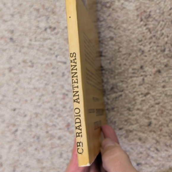 CB Radio Antennas By David E Hicks Vintage Educational Book - Picture 7 of 8